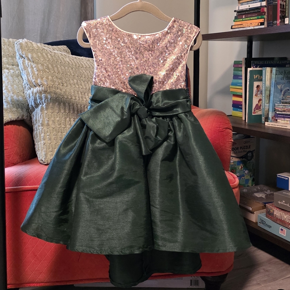 3T Green and Gold Sequin Hi-Lo Dress with Bow Pippa & Julie